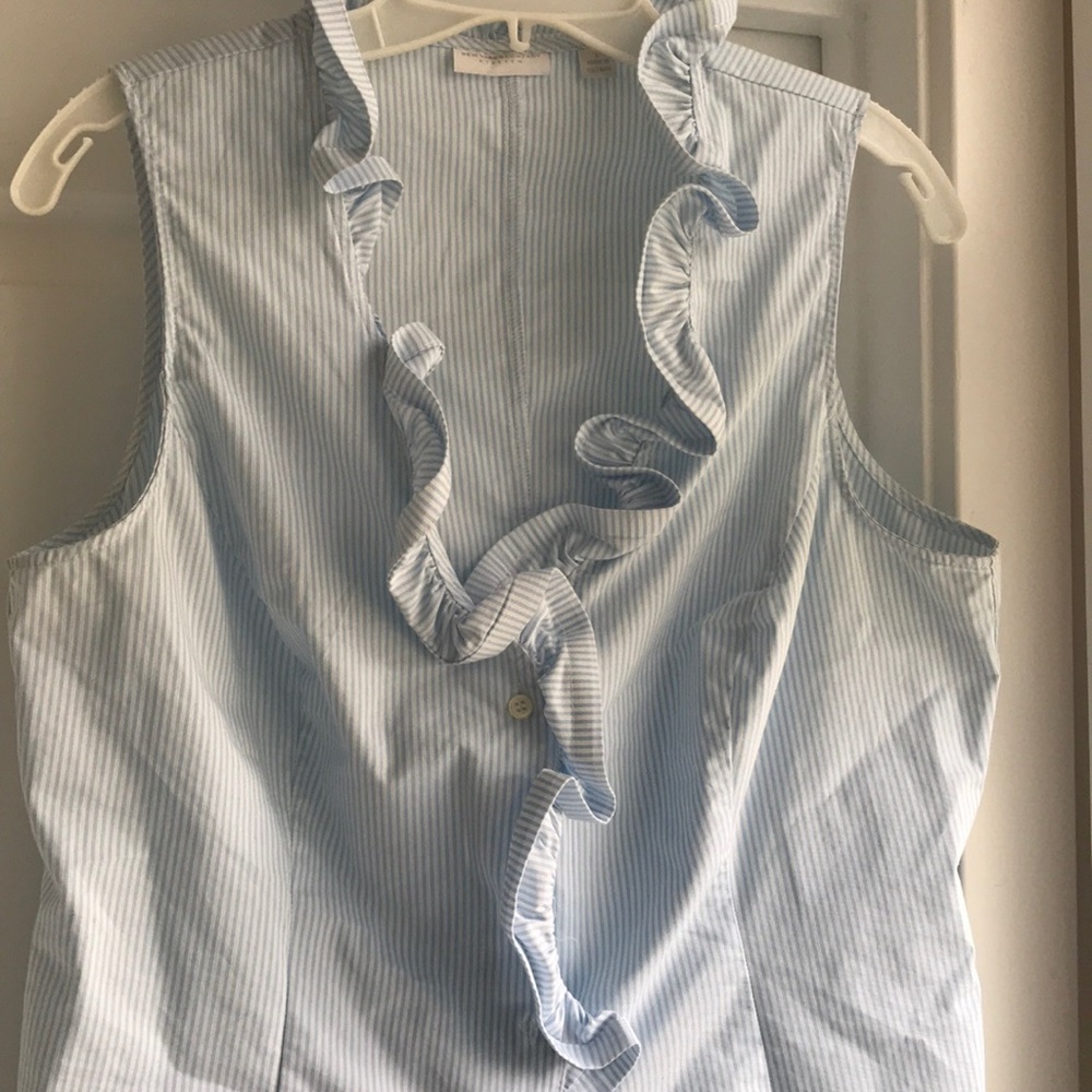 Pin stripe ruffle collared sleeveless blouse